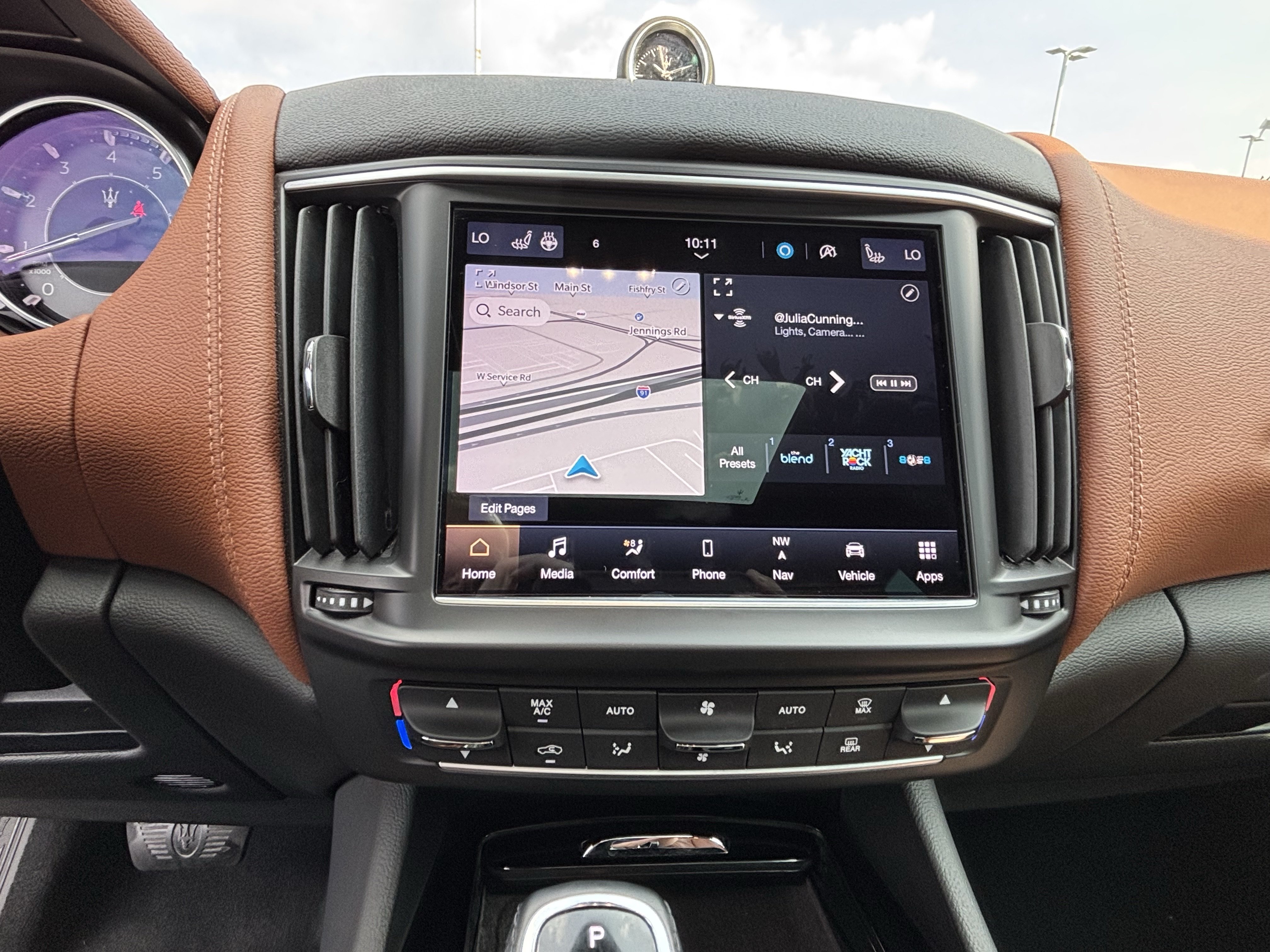 Used 2021 Maserati Levante S AWD/4WD image 19