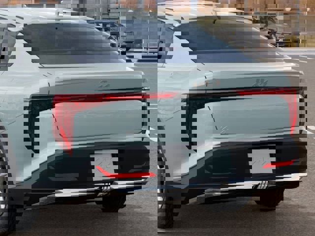 New 2026 Kia K4 LXS image 13