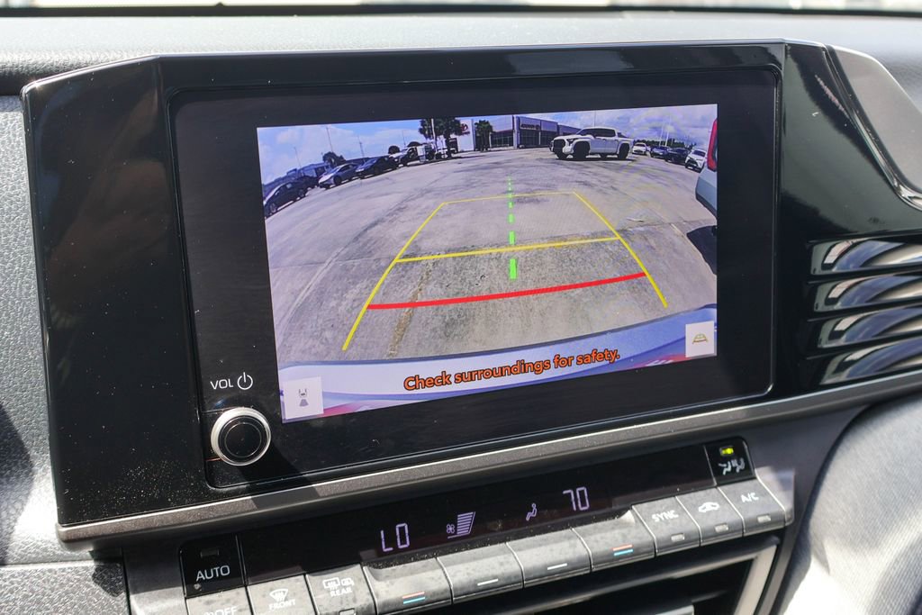 Used 2025 Toyota Camry LE AWD/4WD image 4