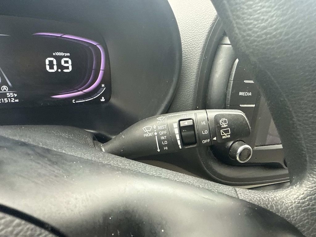 Used 2023 Kia Soul LX image 28