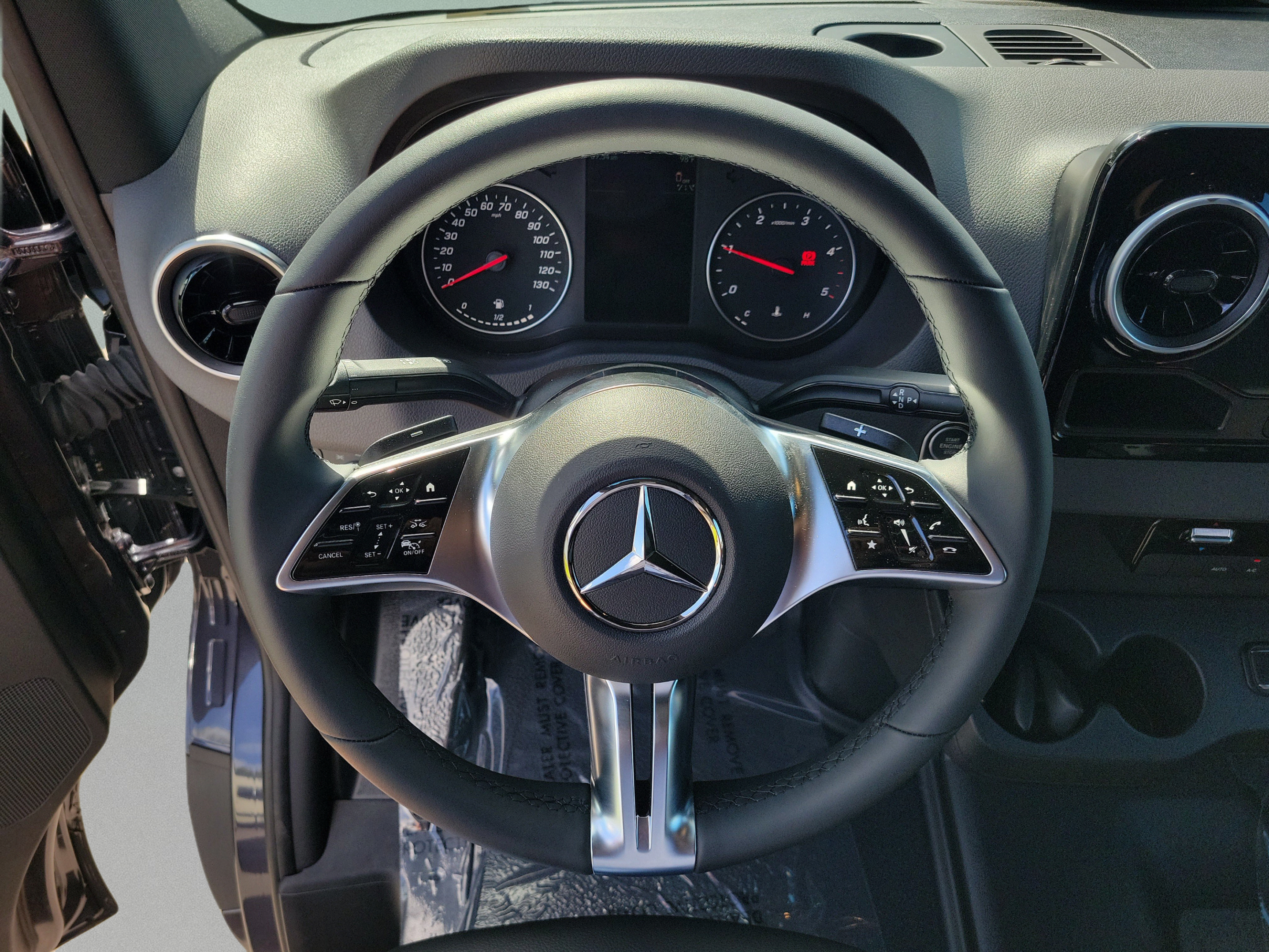 Used 2025 Mercedes-Benz Sprinter 2500 image 16