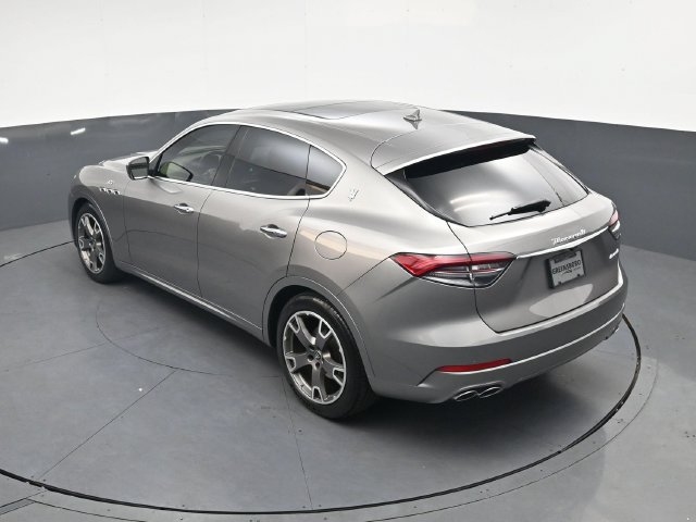 Used 2022 Maserati Levante GT AWD/4WD image 25
