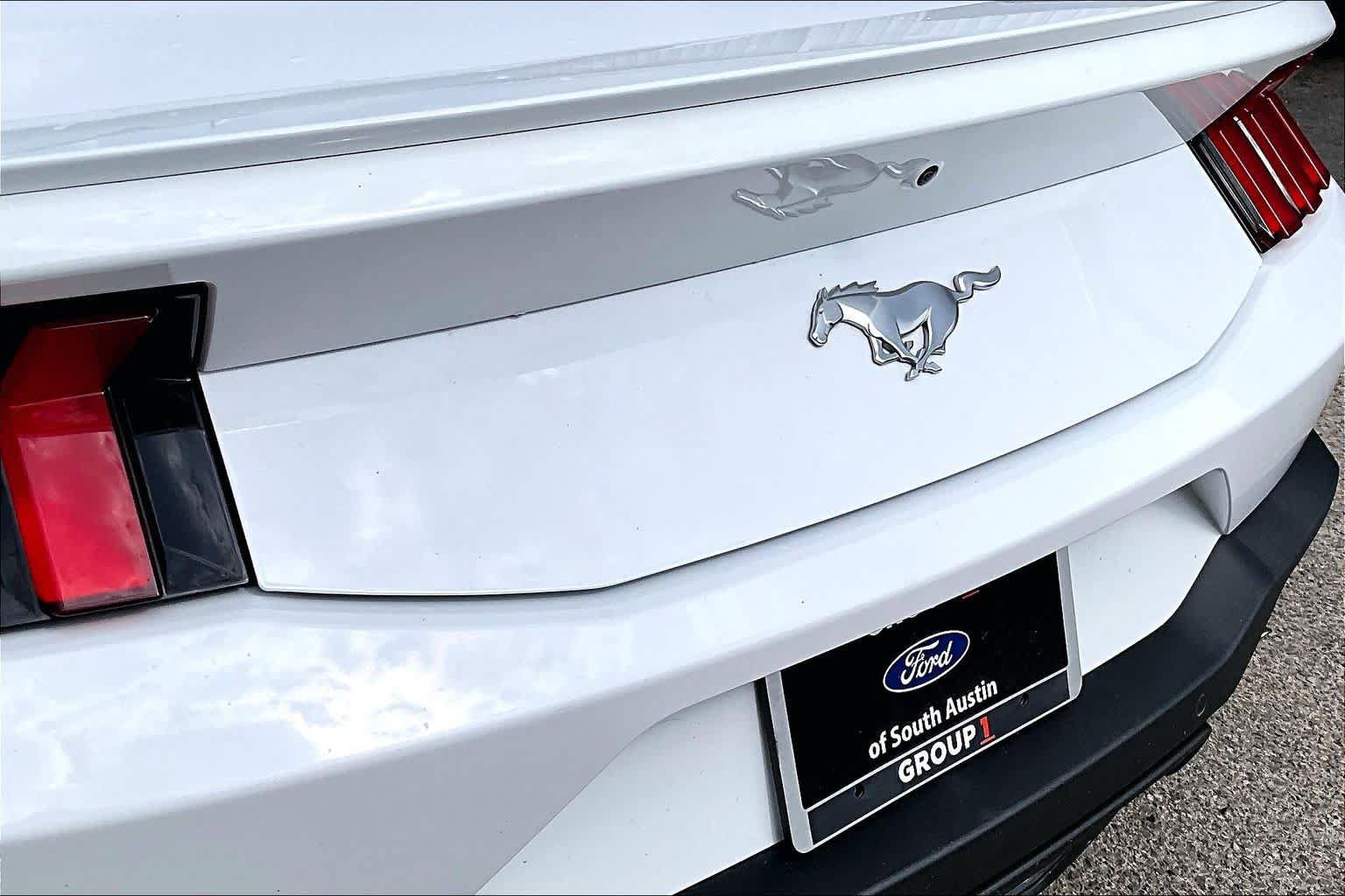Used 2024 Ford Mustang Premium RWD image 10