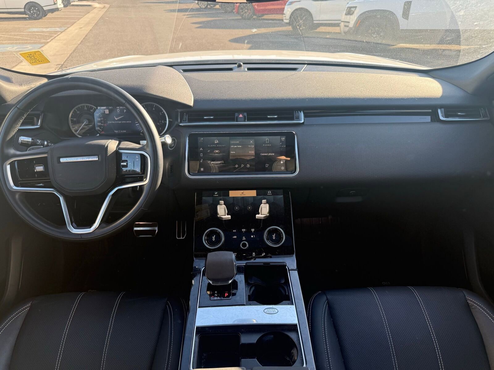 Used 2022 Land Rover Range Rover Velar R-Dynamic S image 9