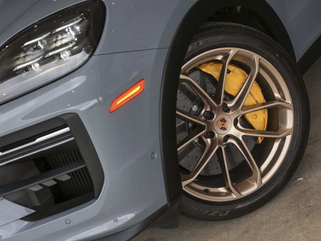 Certified 2026 Porsche Cayenne Turbo GT image 12