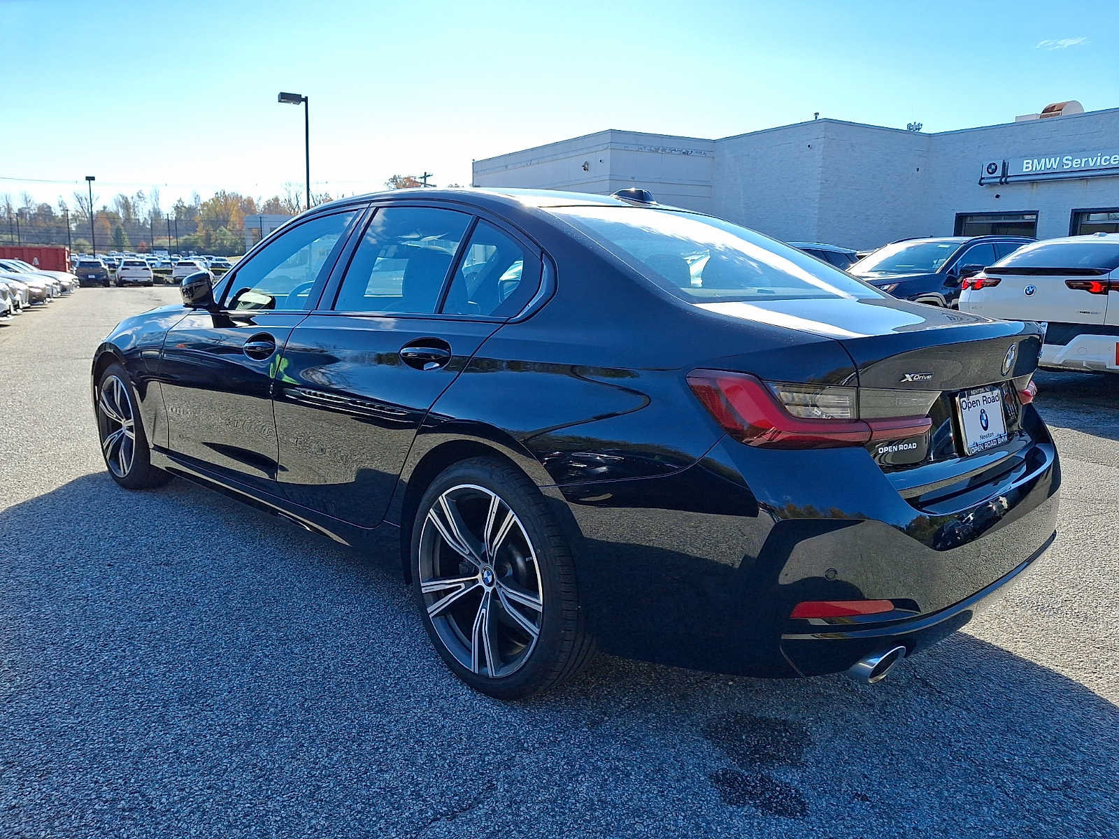 Used 2023 BMW 330i xDrive Sedan w/ Driving Assistance Package AWD/4WD image 4