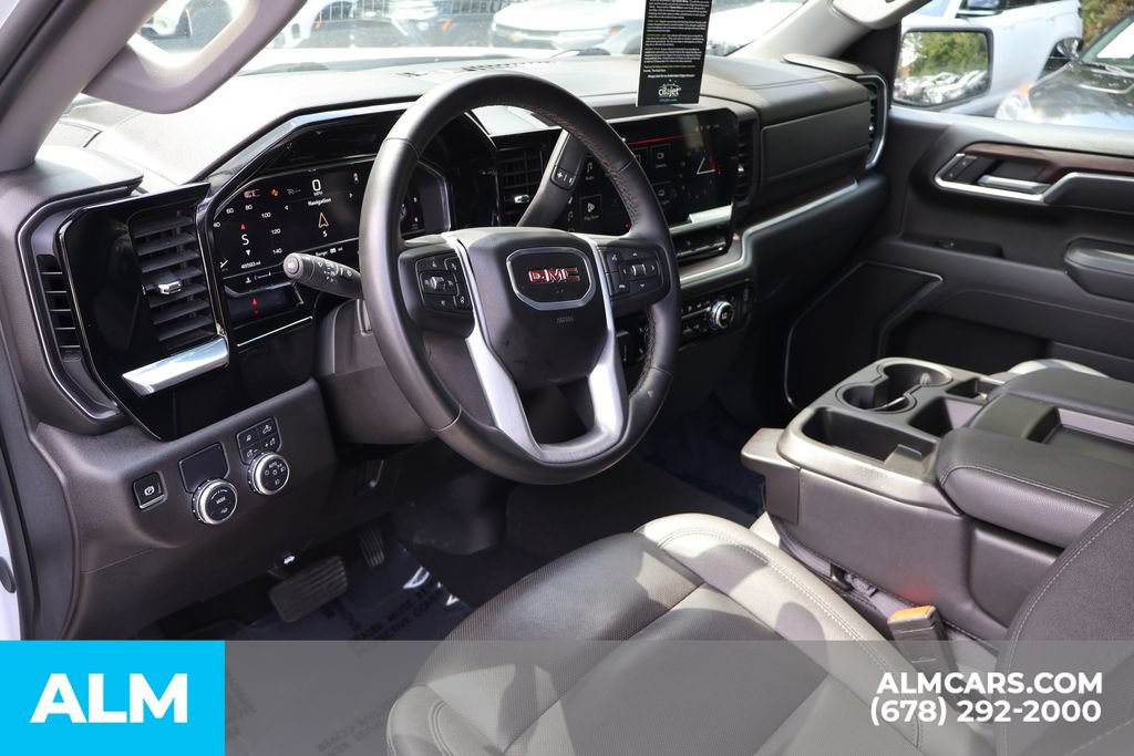 Used 2025 GMC Sierra 1500 SLT RWD image 9