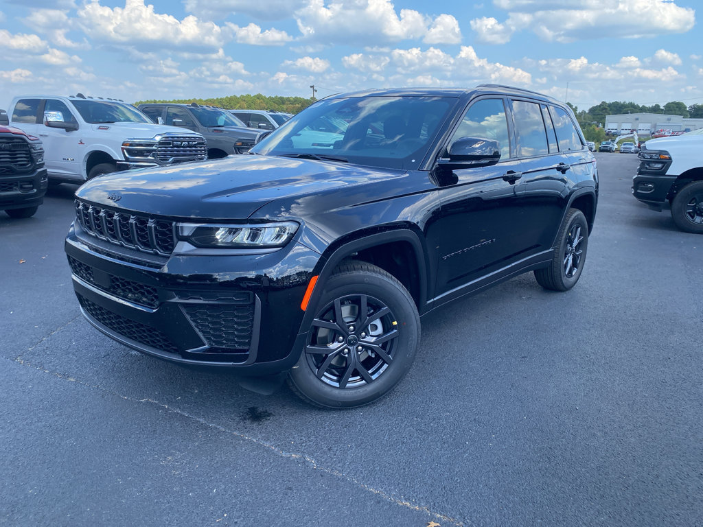 New 2027 Jeep Grand Cherokee Altitude