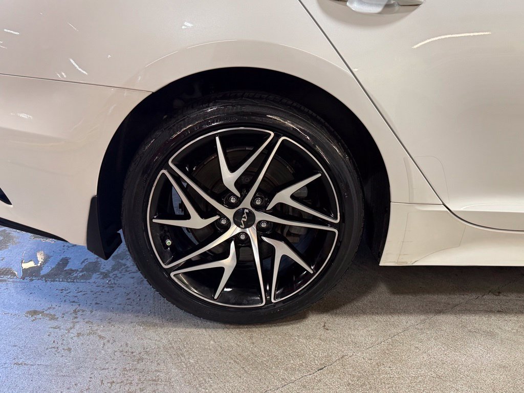 Used 2022 Kia Stinger GT-Line RWD image 44