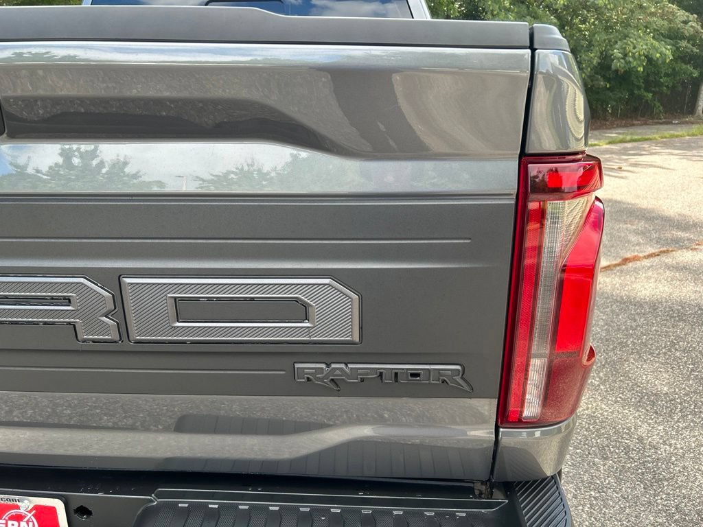 Used 2025 Ford F150 Raptor AWD/4WD image 10