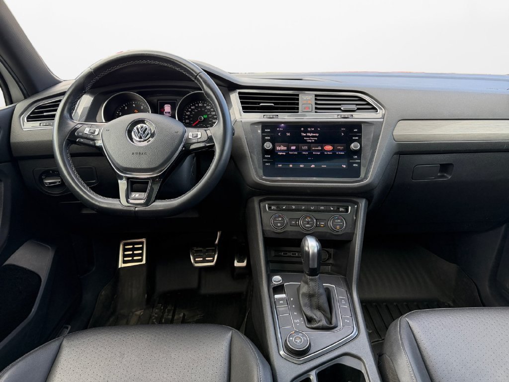 Used 2020 Volkswagen Tiguan SE R-Line AWD/4WD image 12