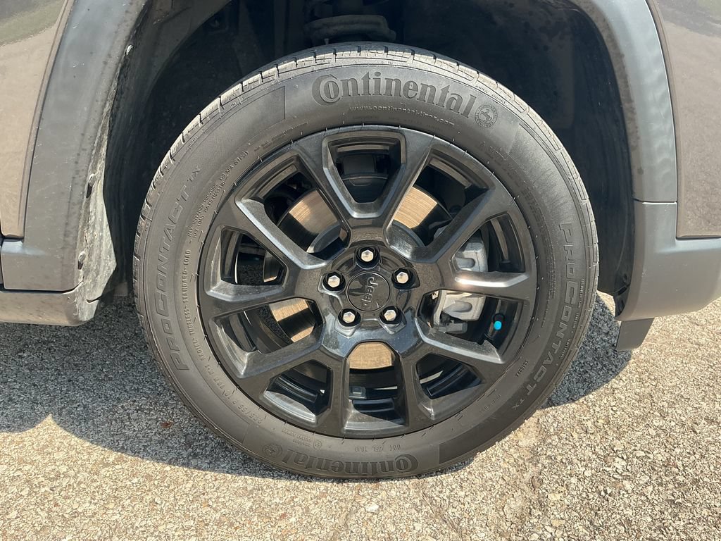 Used 2023 Jeep Compass Latitude AWD/4WD image 9