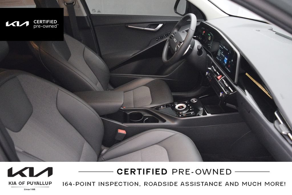 Certified 2025 Kia Niro EX FWD image 17