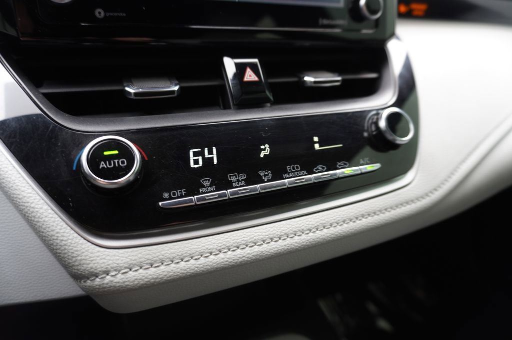 Used 2021 Toyota Corolla SE image 17