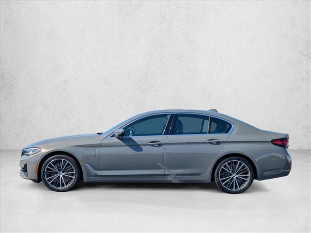 Used 2021 BMW 530e w/ Premium Package RWD image 9