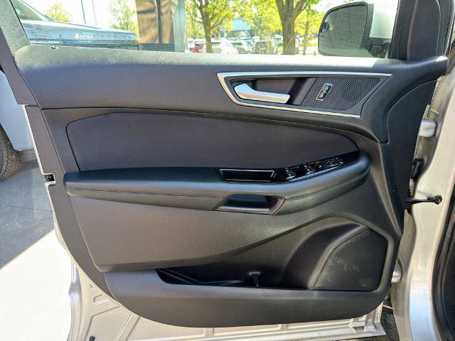 Certified 2017 Ford Edge SEL AWD/4WD image 16