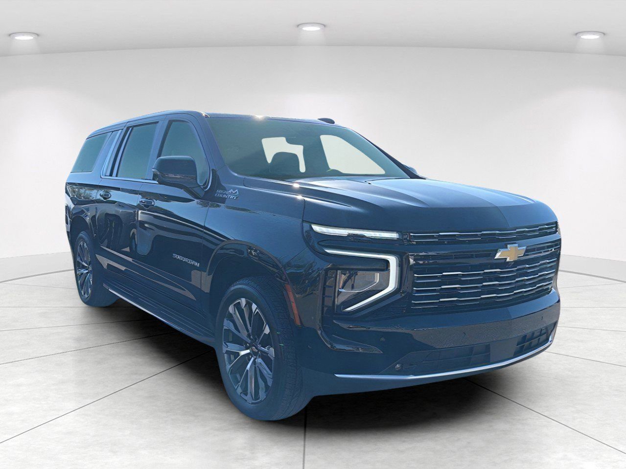 Used 2025 Chevrolet Suburban High Country image 2