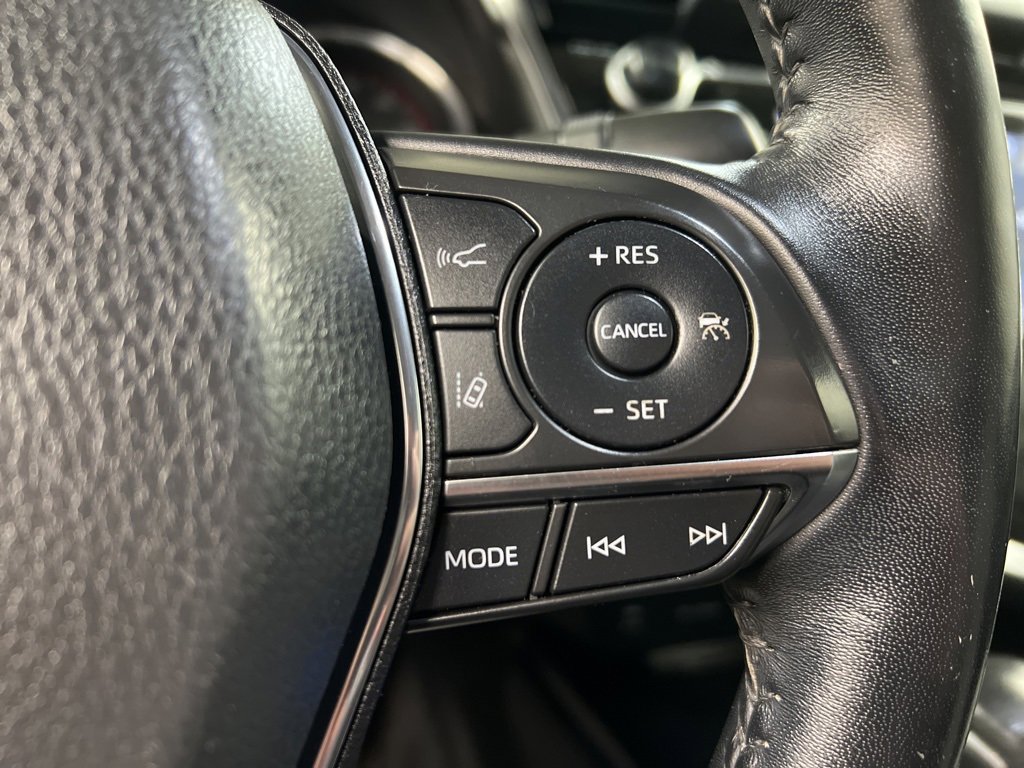 Used 2019 Toyota Camry XSE image 18