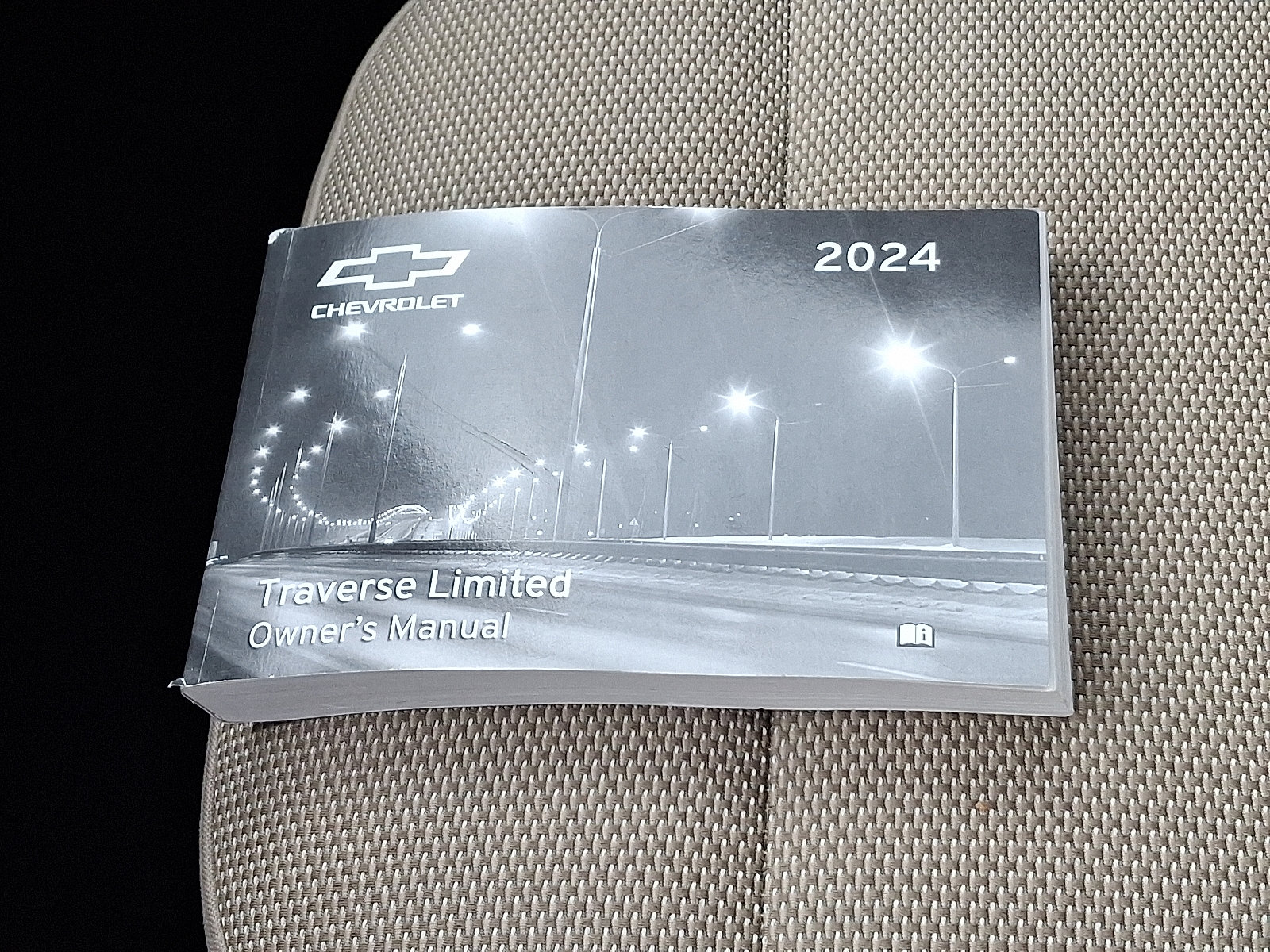 Used 2024 Chevrolet Traverse LS w/ Safety Package image 27