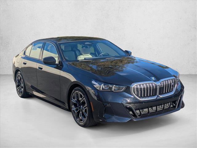 Certified 2024 BMW i5 eDrive40i w/ M Sport Package image 3