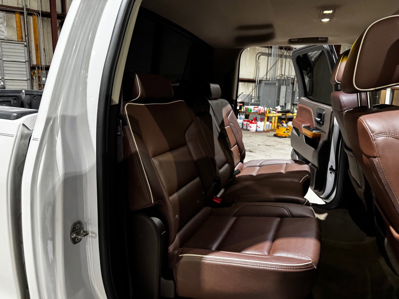 Used 2018 Chevrolet Silverado 1500 High Country image 21