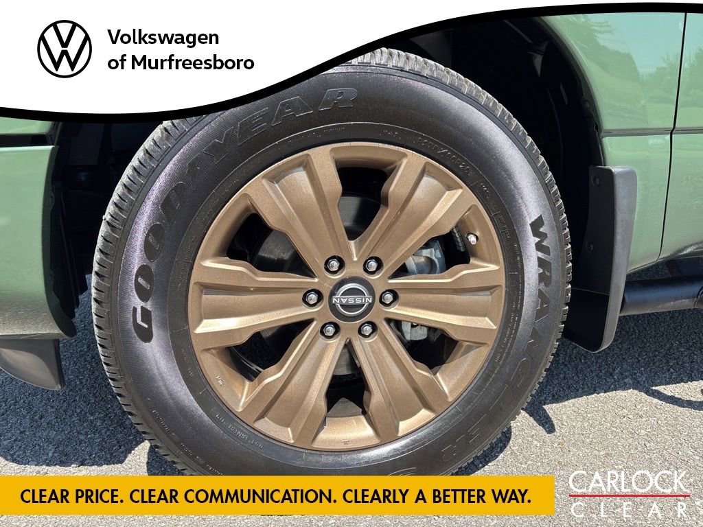 Used 2024 Nissan Titan SV w/ SV Bronze Edition Package image 8