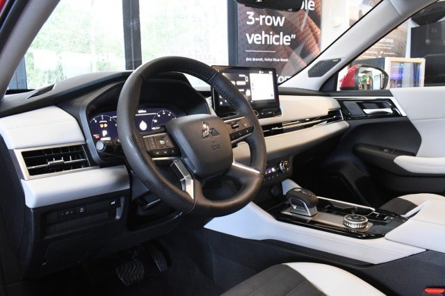 New 2026 Mitsubishi Outlander SE AWD/4WD image 40