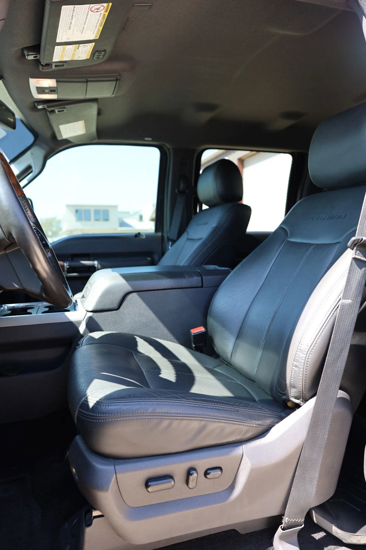 Used 2015 Ford F350 Platinum image 31