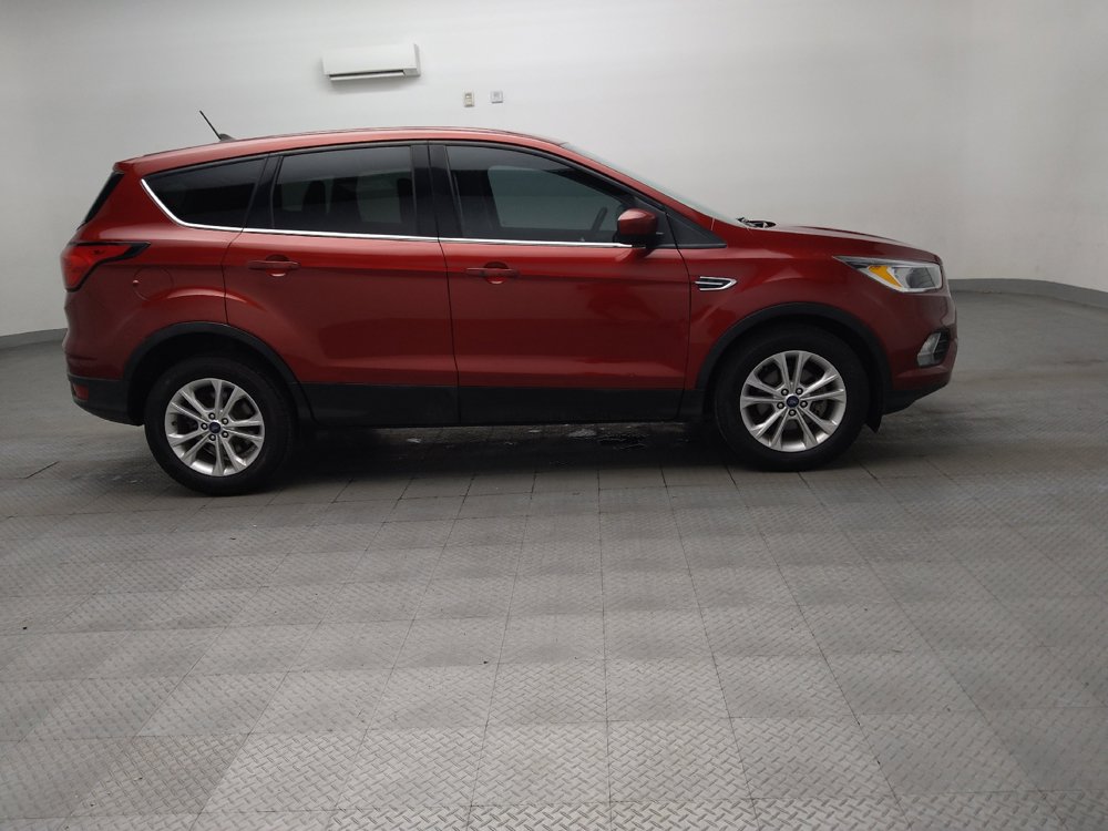Used 2019 Ford Escape SE FWD image 11