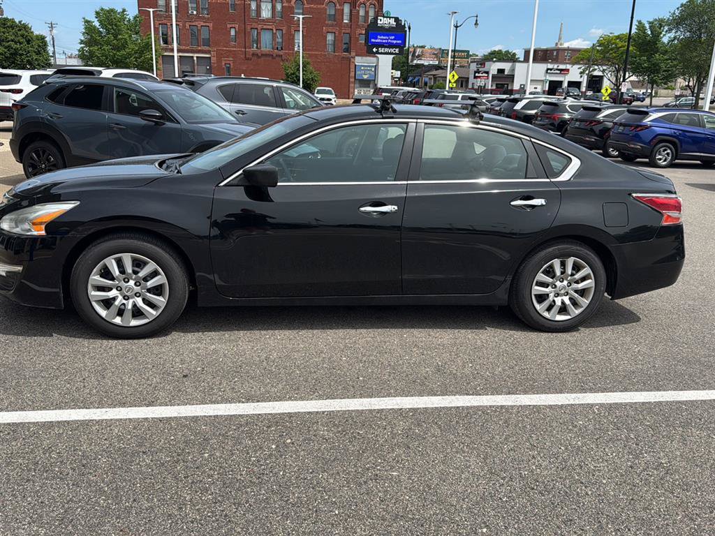 Used 2015 Nissan Altima 2.5 S FWD image 14