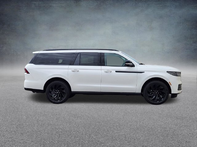 New 2026 Lincoln Navigator L Reserve w/ Jet Appearance Package AWD/4WD image 8