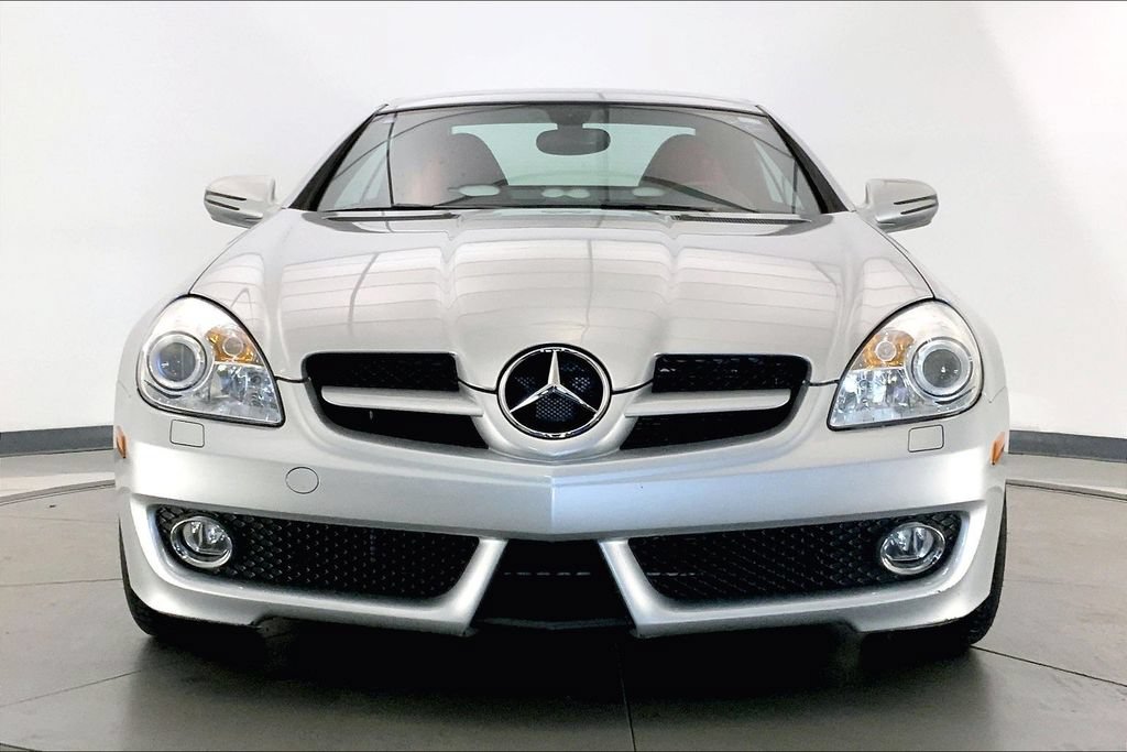 Used 2010 Mercedes-Benz SLK 350 image 2
