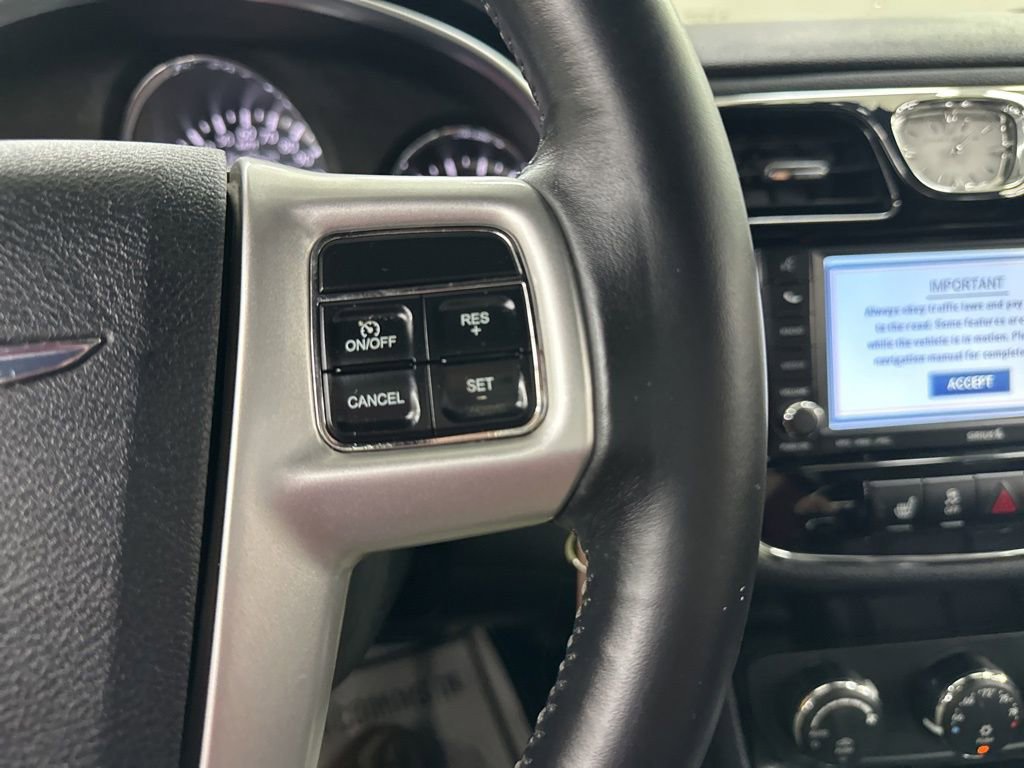 Used 2011 Chrysler 200 Limited image 35