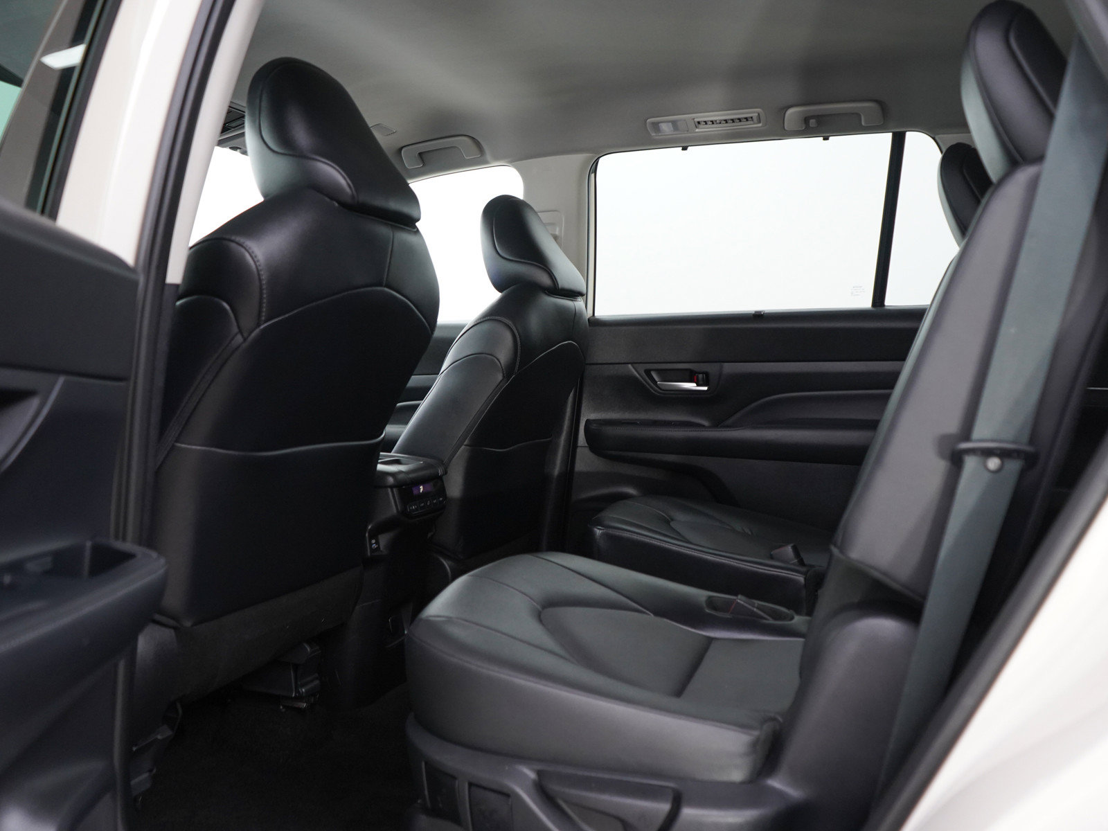 Used 2024 Toyota Grand Highlander AWD image 21