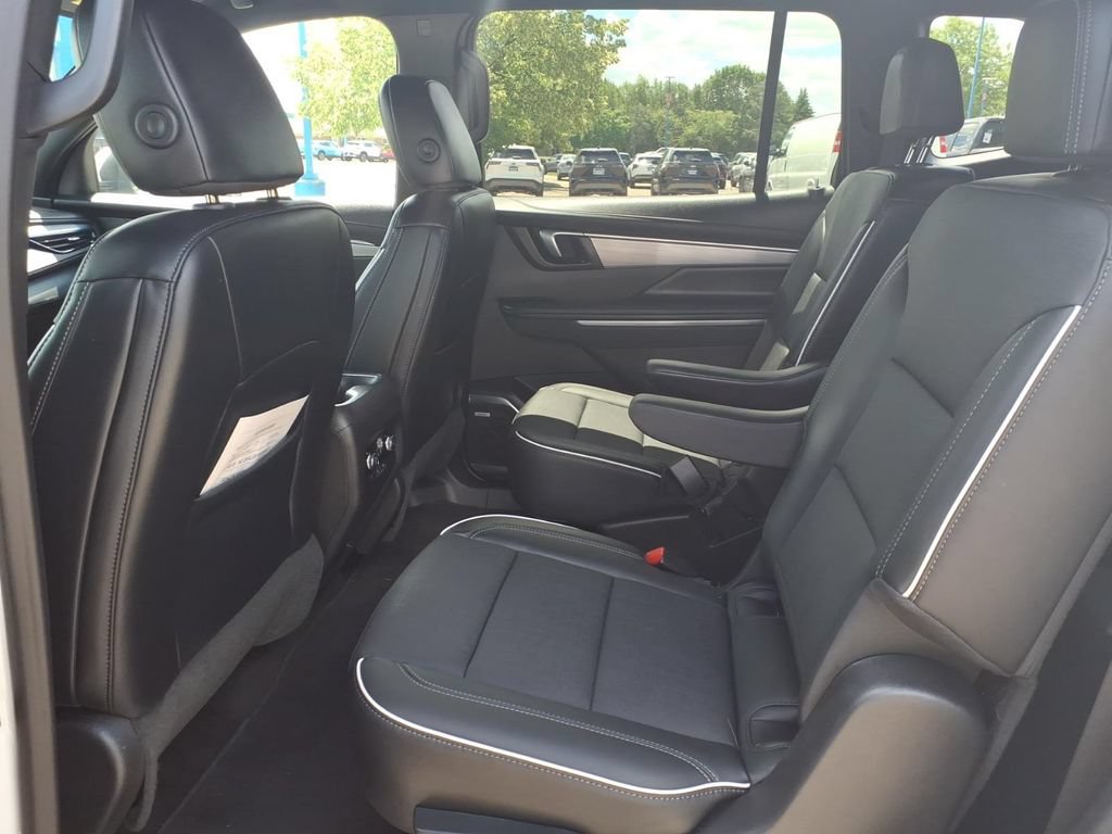 Certified 2026 Buick Enclave Preferred AWD/4WD image 10