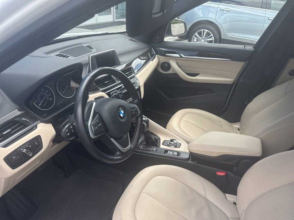 Used 2017 BMW X1 xDrive28i image 2