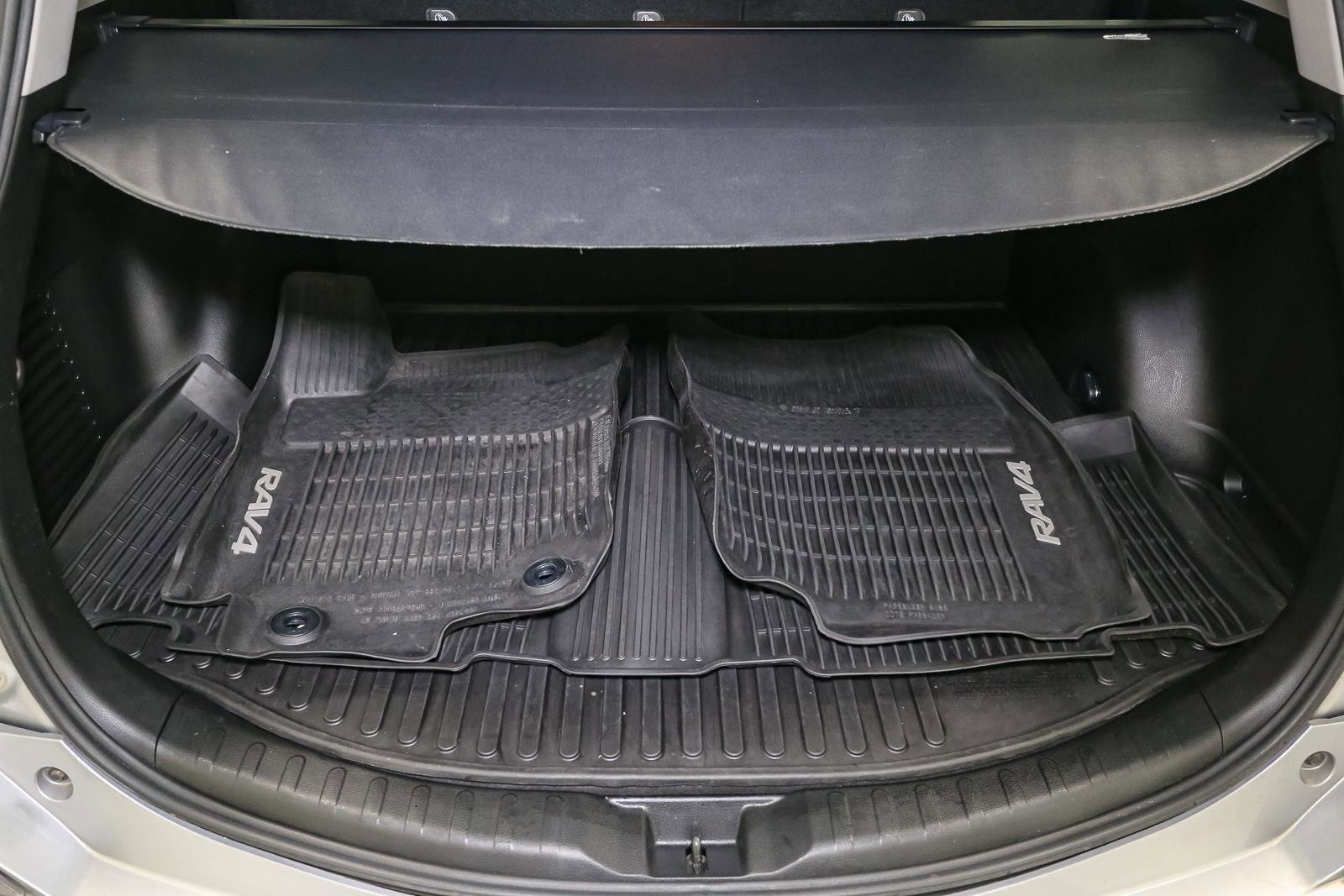 Used 2017 Toyota RAV4 XLE w/ Plus Special Value Package AWD/4WD image 12