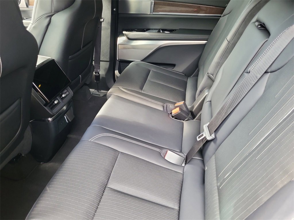 New 2026 Cadillac Vistiq Luxury image 24