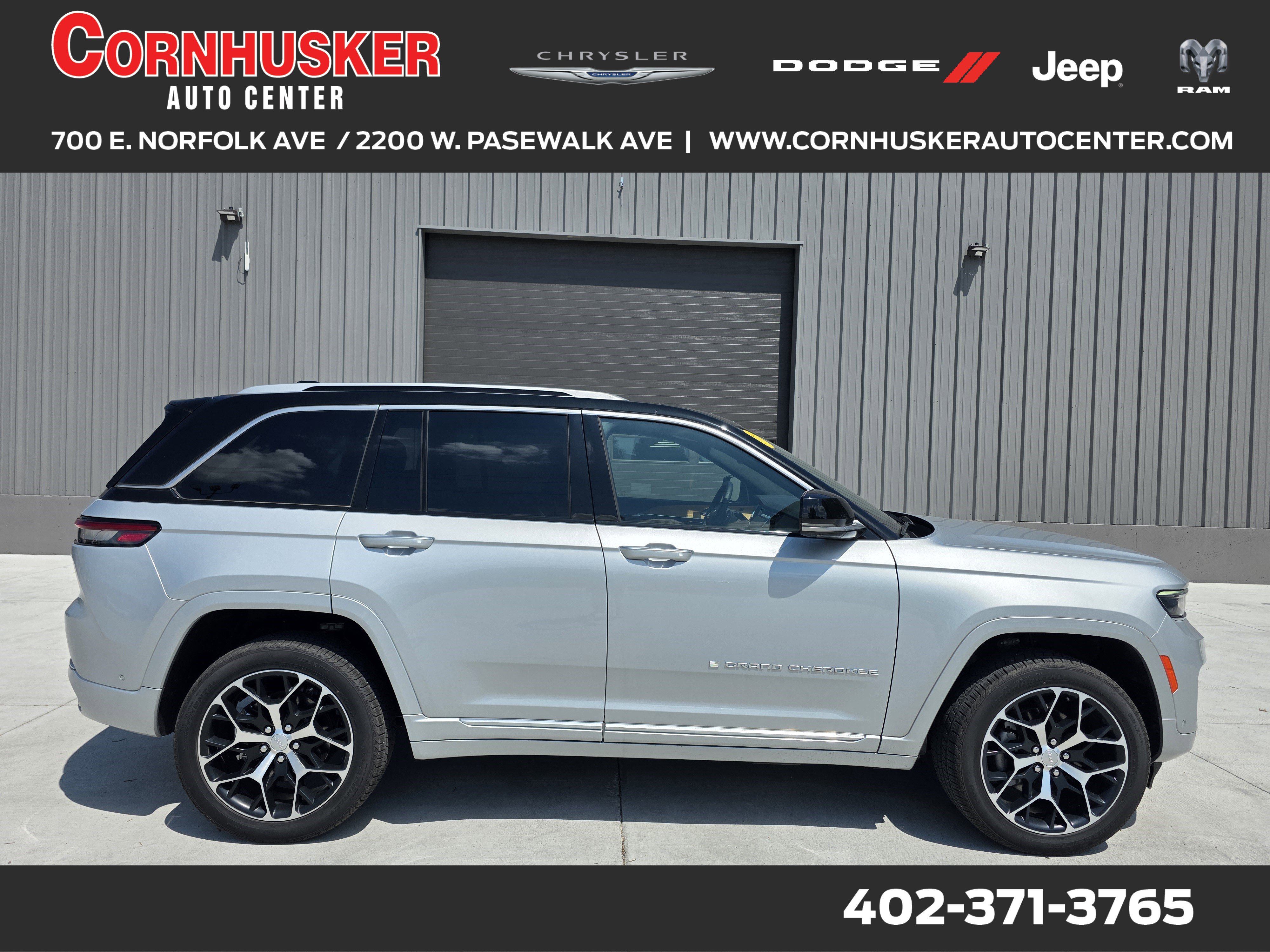Used 2023 Jeep Grand Cherokee Summit image 1