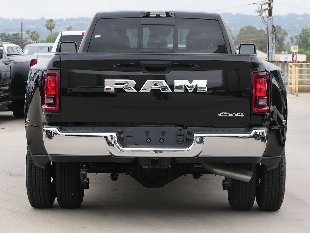 New 2026 RAM 3500 Tradesman AWD/4WD image 4