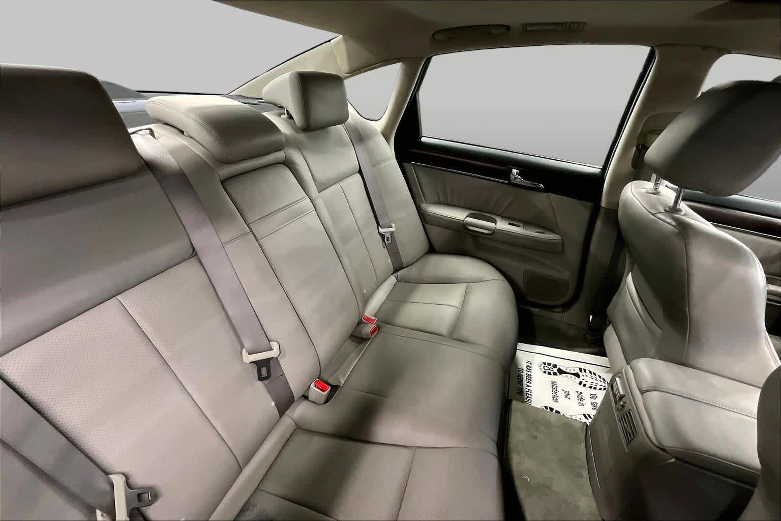 Used 2010 INFINITI M35 w/ Technology Pkg RWD image 20
