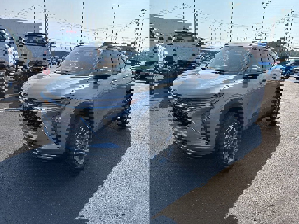 New 2025 Chevrolet Trax LT w/ Driver Confidence Package image 3