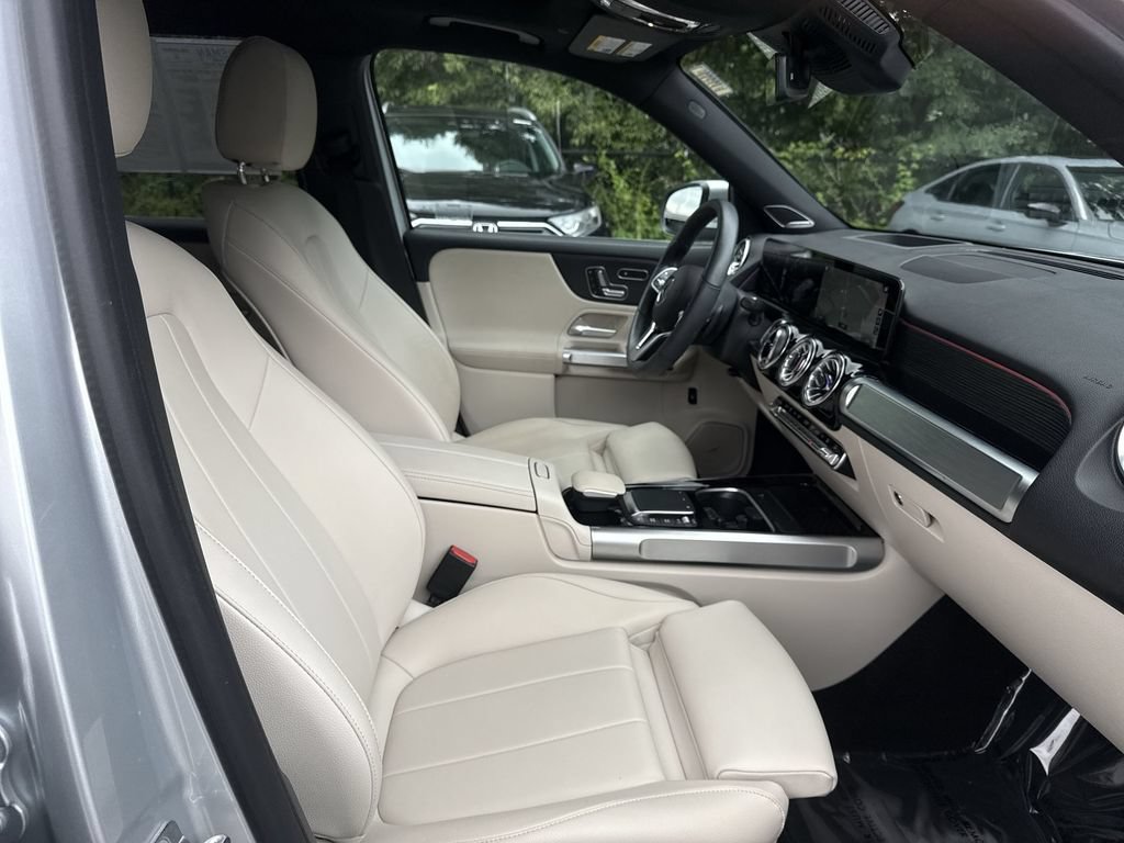 Used 2023 Mercedes-Benz EQB 300 4MATIC w/ Pinnacle Package image 25
