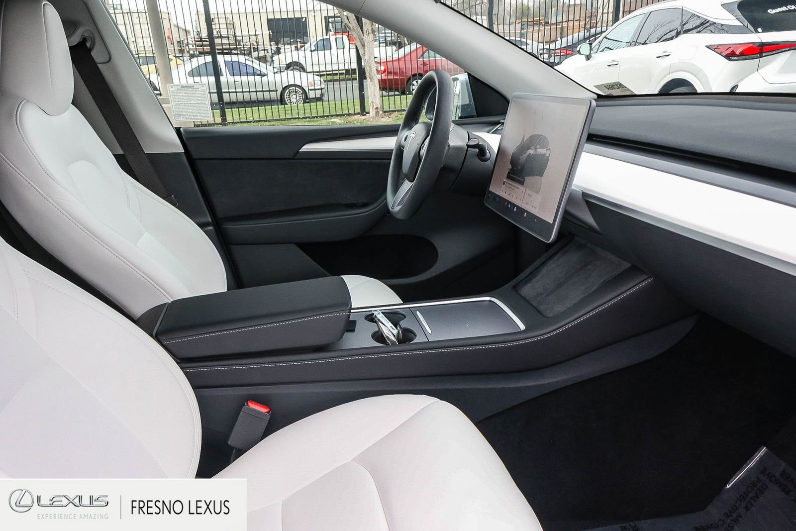 Used 2025 Tesla Model Y Long Range image 12