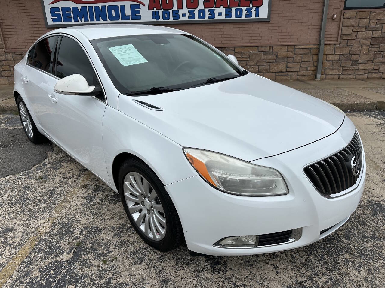 Used 2012 Buick Regal Leather FWD image 3