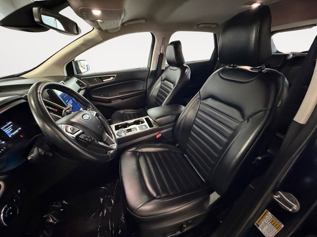 Used 2023 Ford Edge SEL image 11