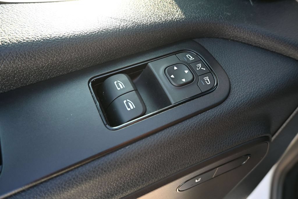 Used 2025 Mercedes-Benz Sprinter 2500 image 14