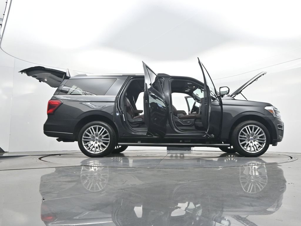 Used 2023 Ford Expedition Max Limited image 46