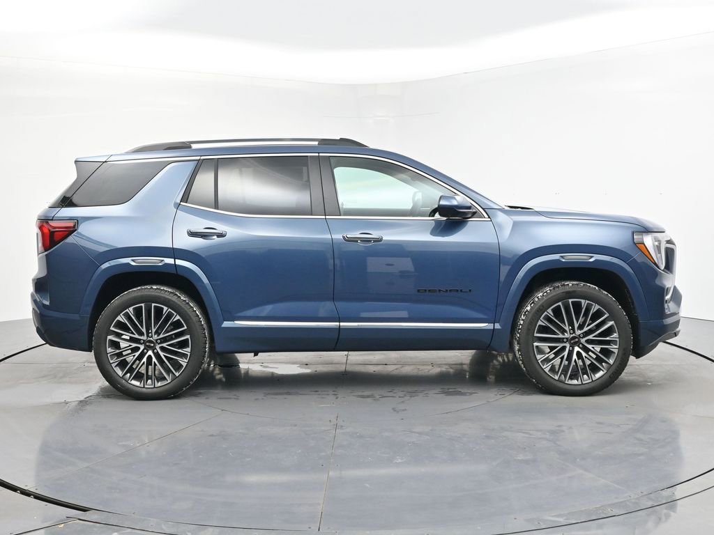 New 2026 GMC Terrain Denali w/ LPO, Black Badging Package image 6