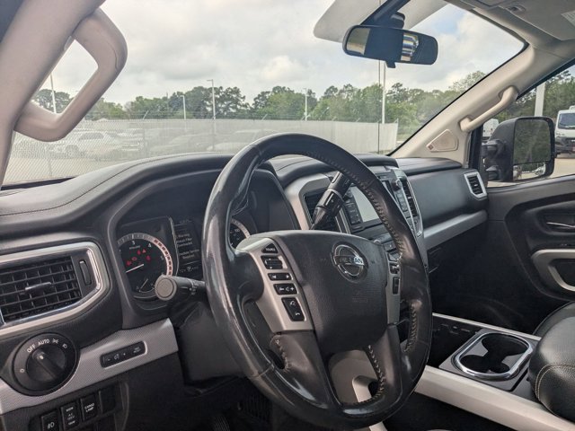 Used 2017 Nissan Titan PRO-4X image 10